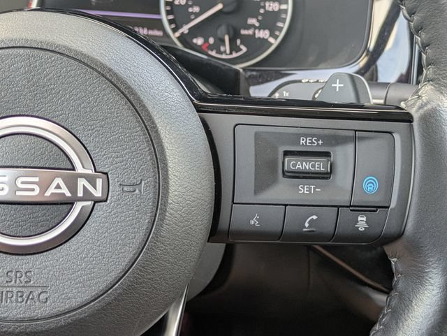 Used 2023 Nissan Pathfinder SL AWD/4WD image 19