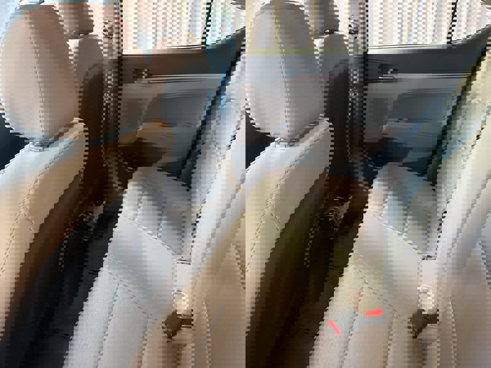 Used 2017 Hyundai Elantra SE image 19