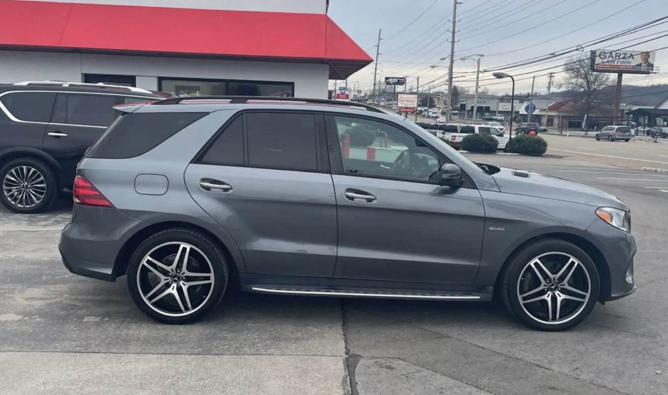 Used 2017 Mercedes-Benz GLE 43 AMG 4MATIC image 11