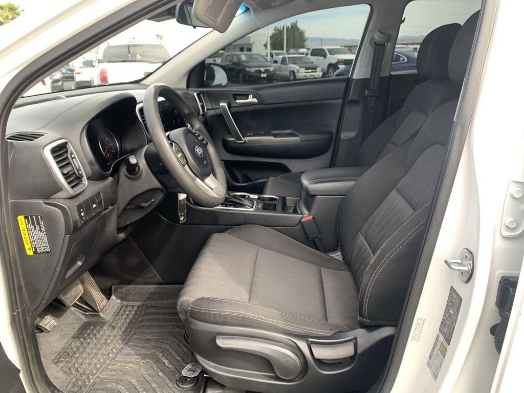 Used 2020 Kia Sportage LX image 17