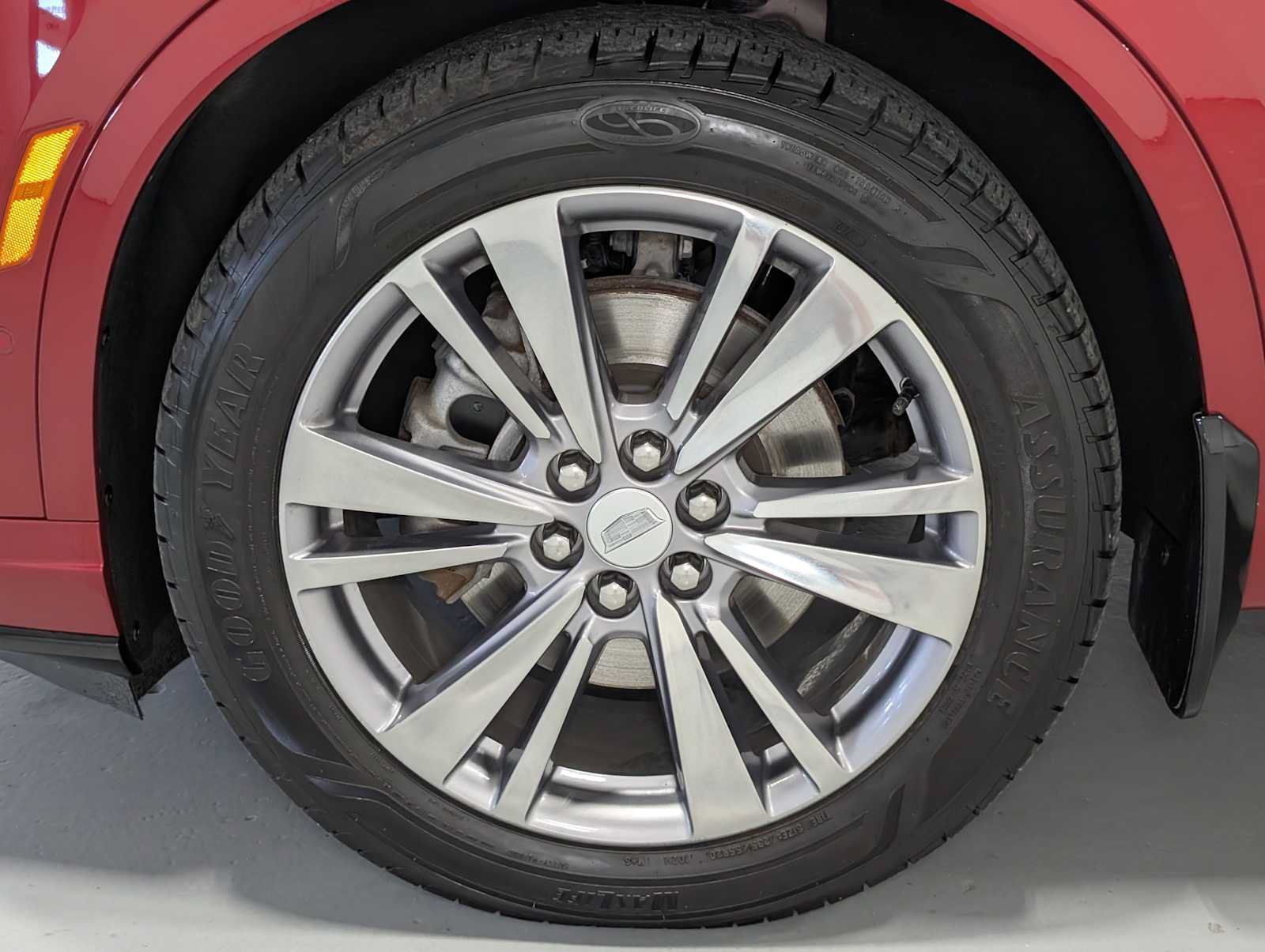 Certified 2024 Cadillac XT6 Premium Luxury w/ Technology Package AWD/4WD image 3