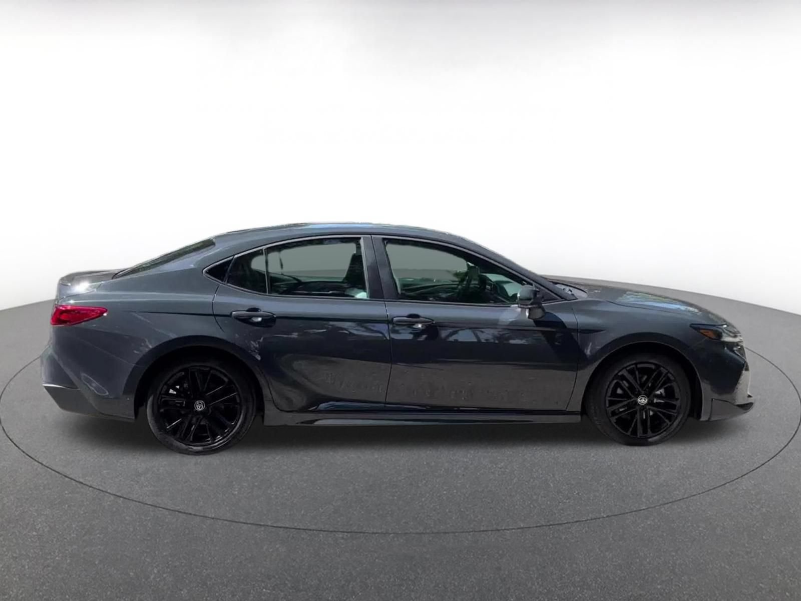 Used 2026 Toyota Camry SE FWD image 16