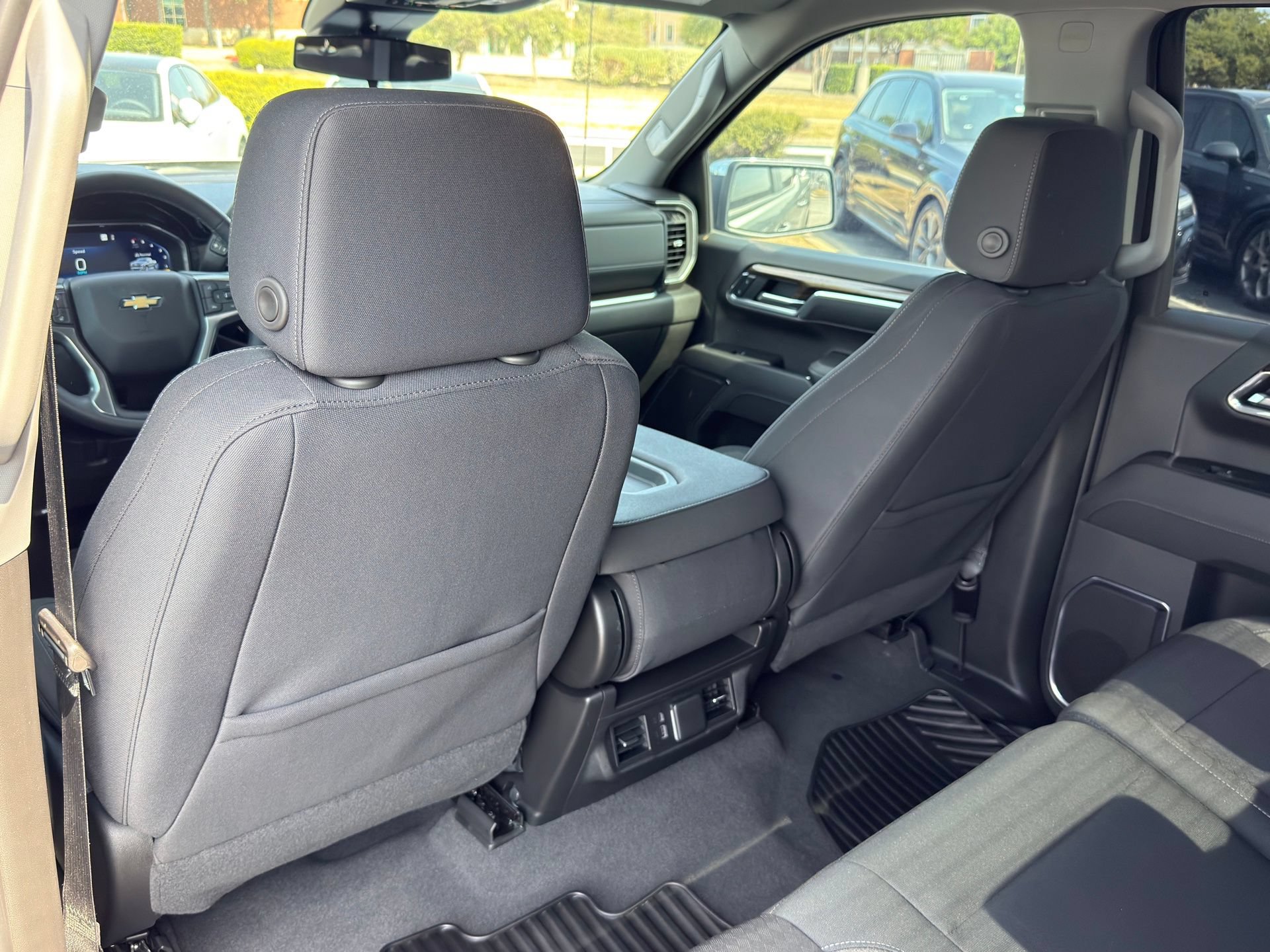 Used 2024 Chevrolet Silverado 1500 LT RWD image 27