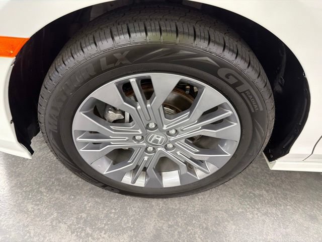 Used 2025 Honda Odyssey Touring image 33