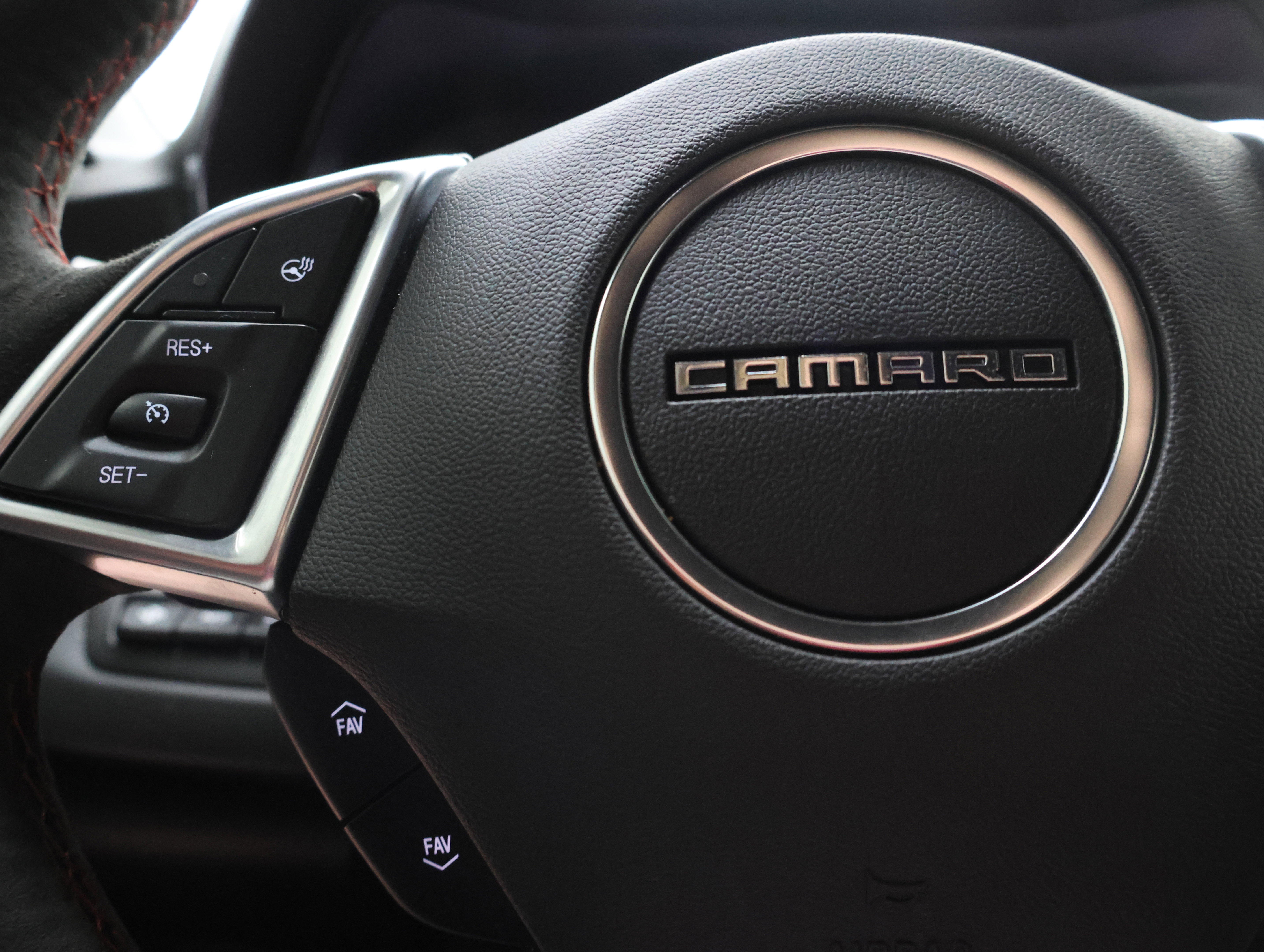 Used 2021 Chevrolet Camaro ZL1 RWD image 15