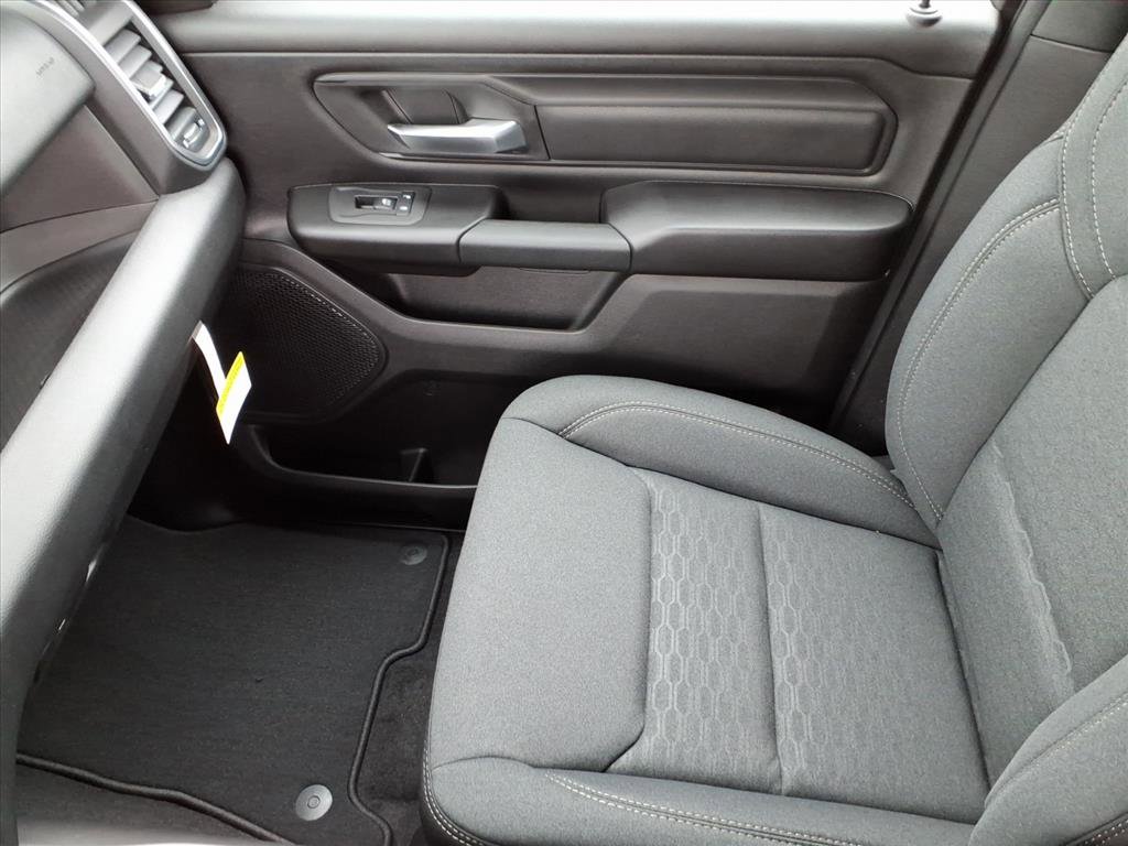New 2026 RAM 1500 Express image 32