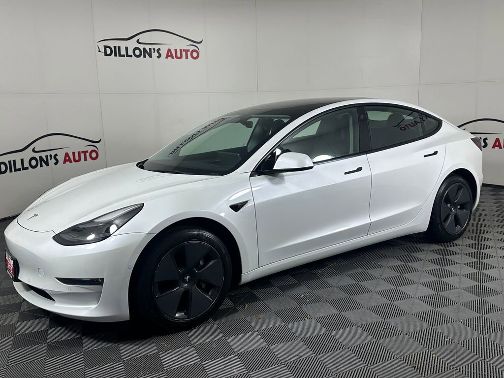 Used 2022 Tesla Model 3 Long Range AWD/4WD image 3