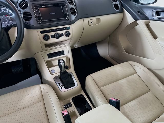 Used 2015 Volkswagen Tiguan SE image 24