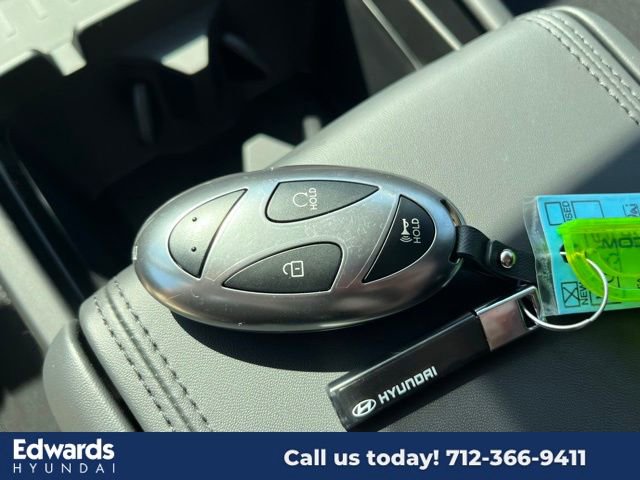 New 2025 Hyundai Santa Fe SE image 26