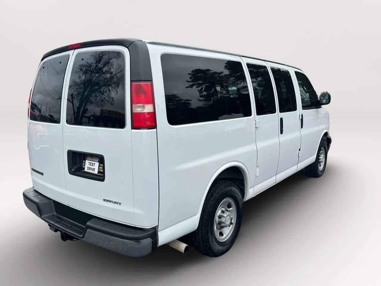 Used 2017 Chevrolet Express 2500 LS image 4