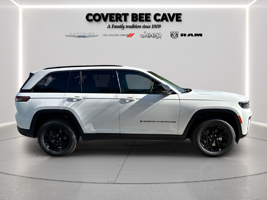 New 2026 Jeep Grand Cherokee Altitude RWD image 13