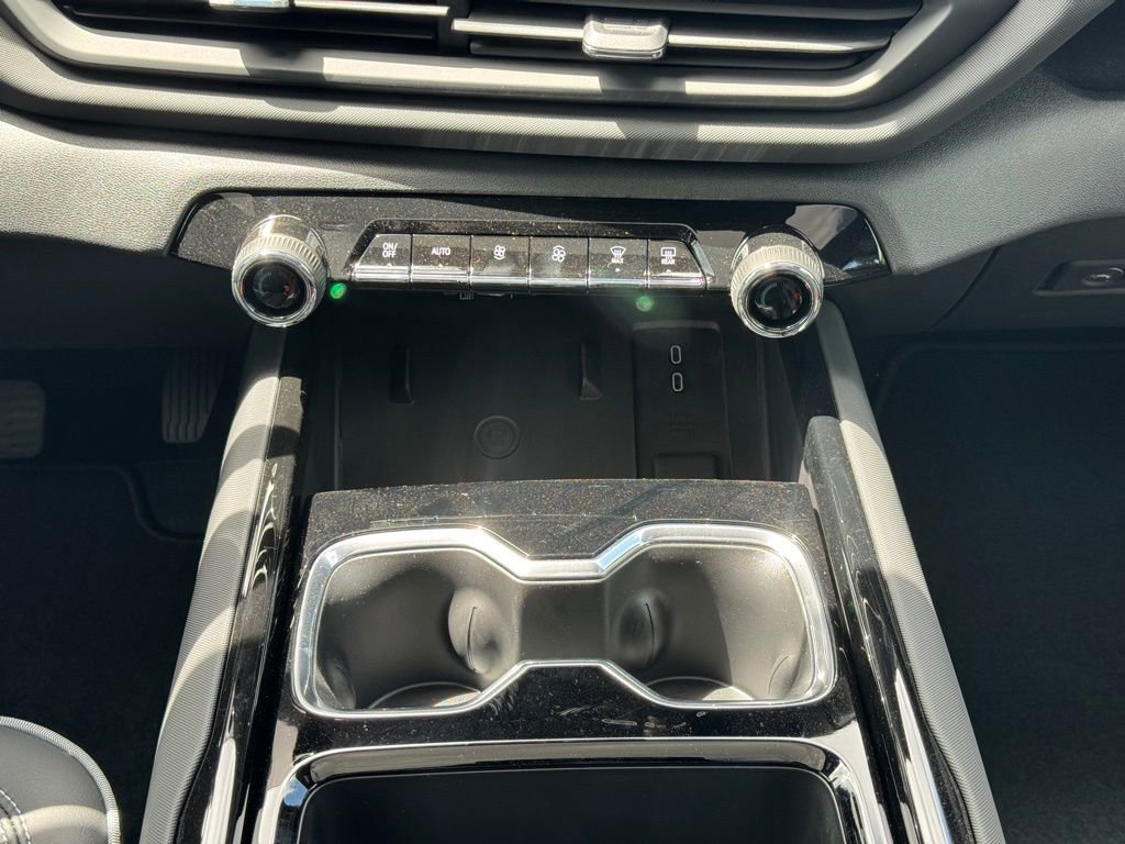 New 2026 Chevrolet Silverado EV LT w/ Premium Package image 20