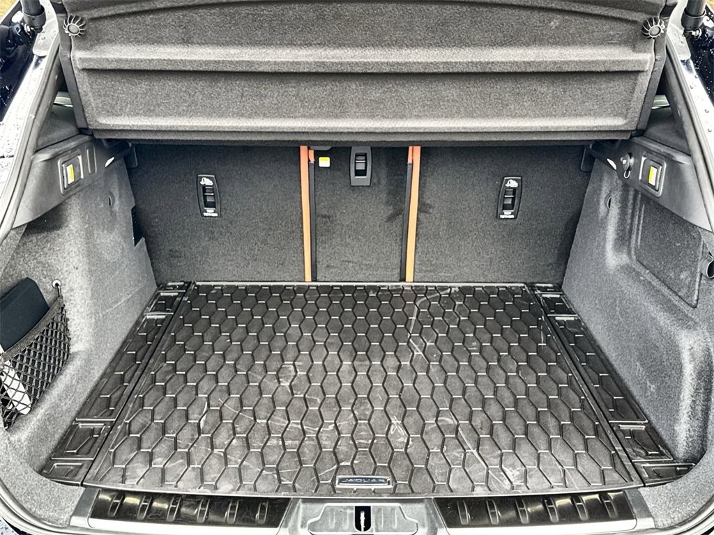 Used 2025 Jaguar F-PACE R-Dynamic S image 18