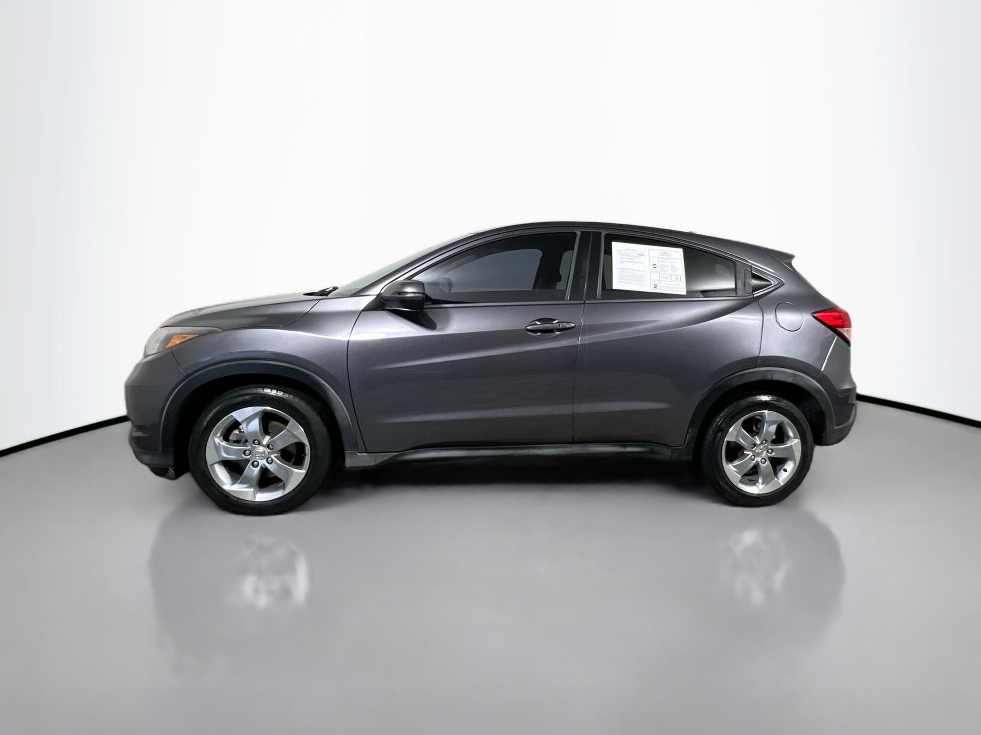 Used 2017 Honda HR-V EX image 9