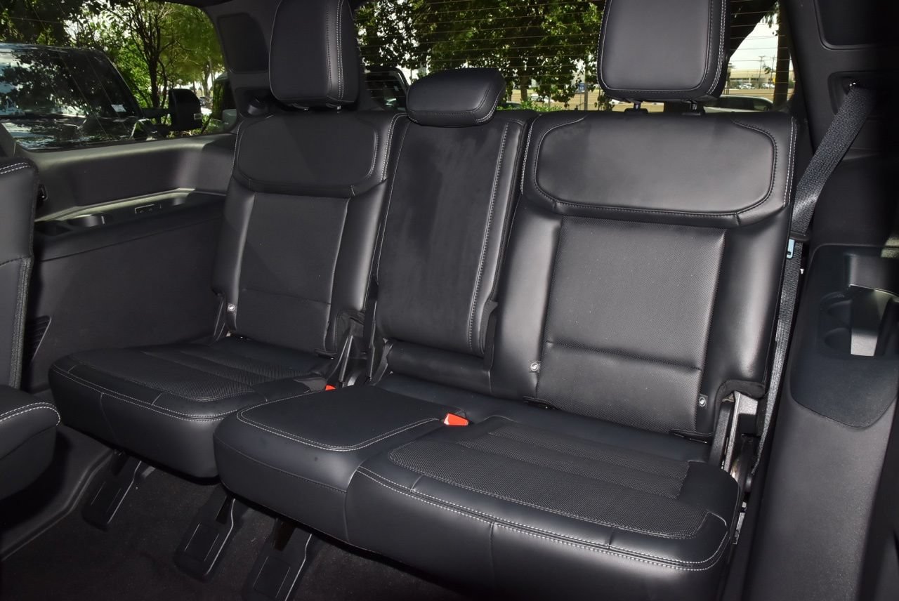 Certified 2025 Ford Expedition Platinum w/ Stealth Performance Package AWD/4WD image 15