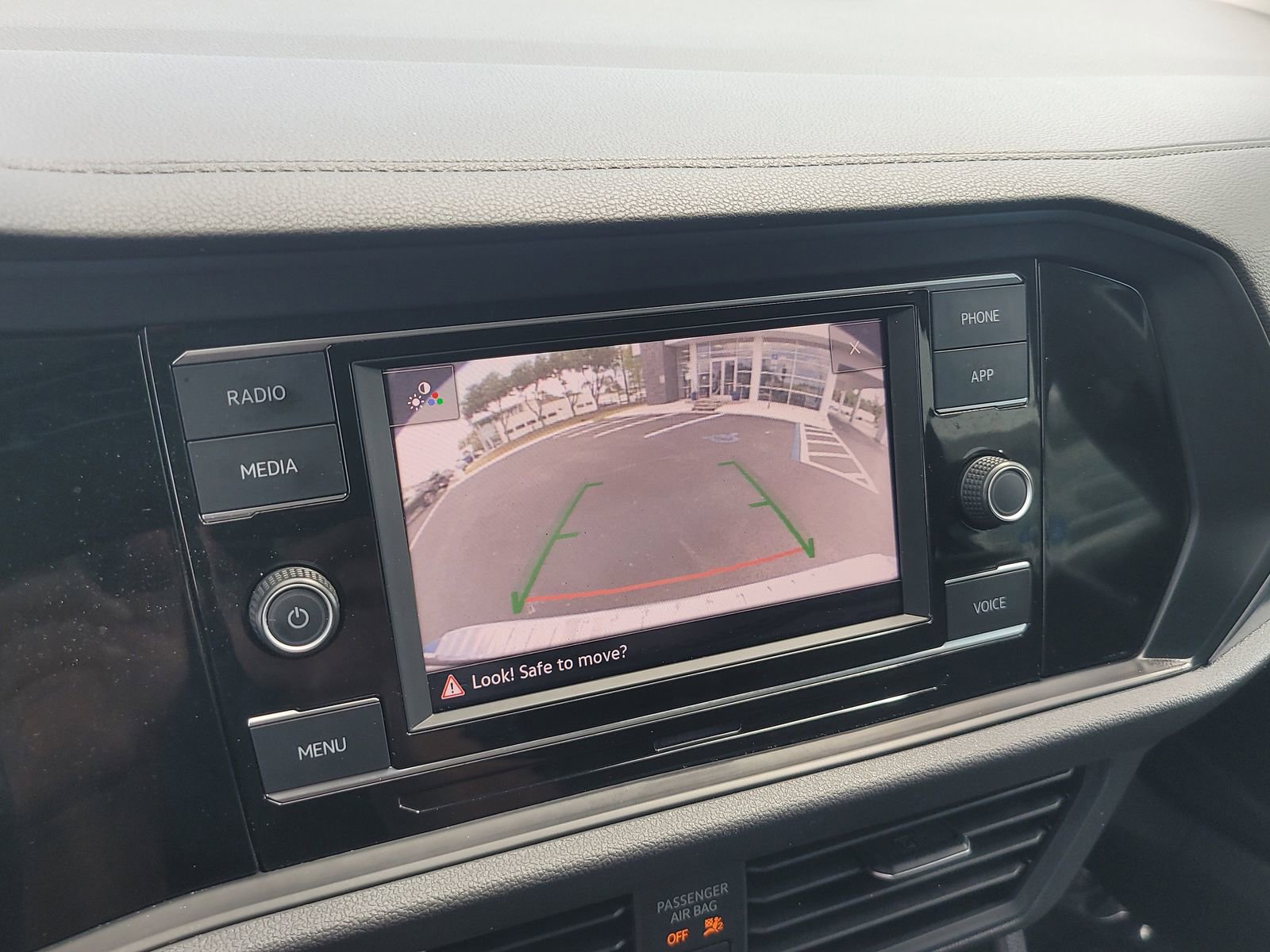 Used 2024 Volkswagen Jetta SE image 19