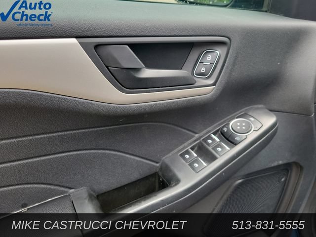 Used 2022 Ford Escape SE w/ SE Sport Appearance Package FWD image 19
