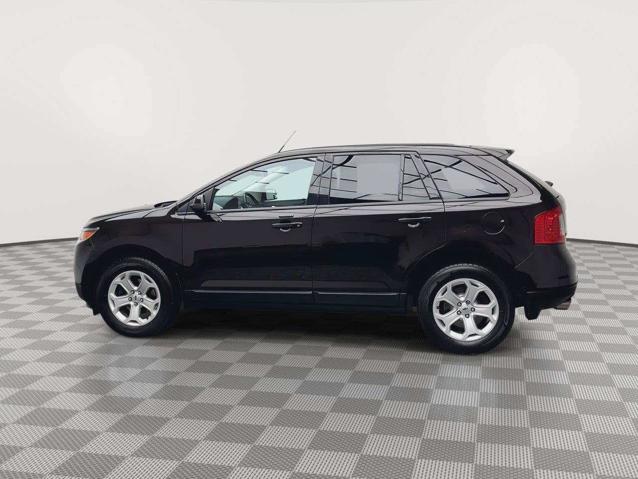 Used 2013 Ford Edge SEL FWD image 31