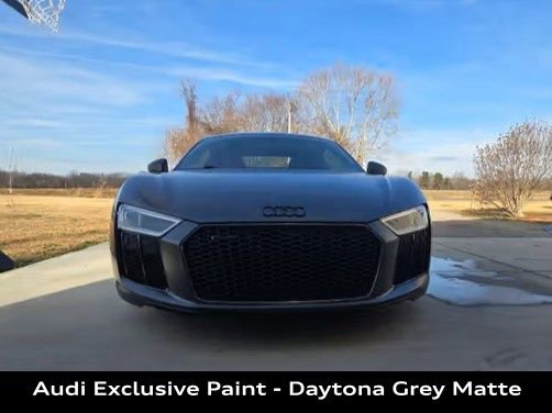 Used 2017 Audi R8 V10 w/ Carbon Exterior Package image 3