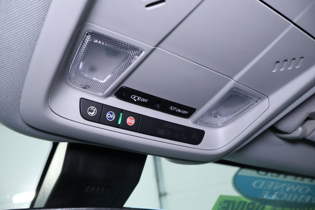 Used 2024 GMC Terrain SLE image 27