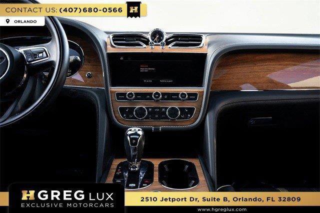 Used 2022 Bentley Bentayga AWD/4WD image 45