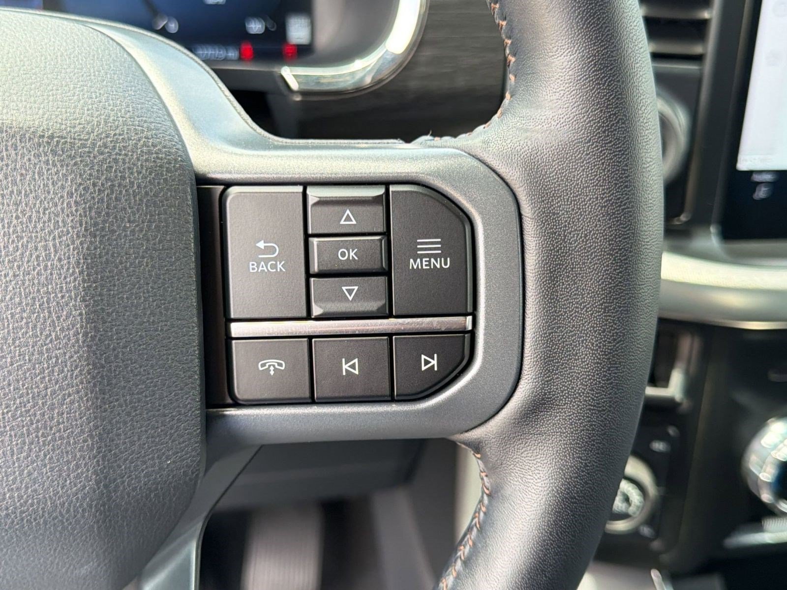 Used 2024 Ford F150 Lariat w/ FX4 Off-Road Package AWD/4WD image 29