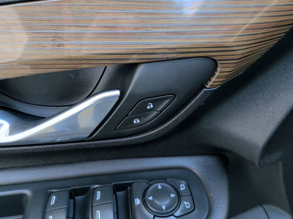 Used 2019 GMC Terrain SLE w/ Driver Convenience Package image 18