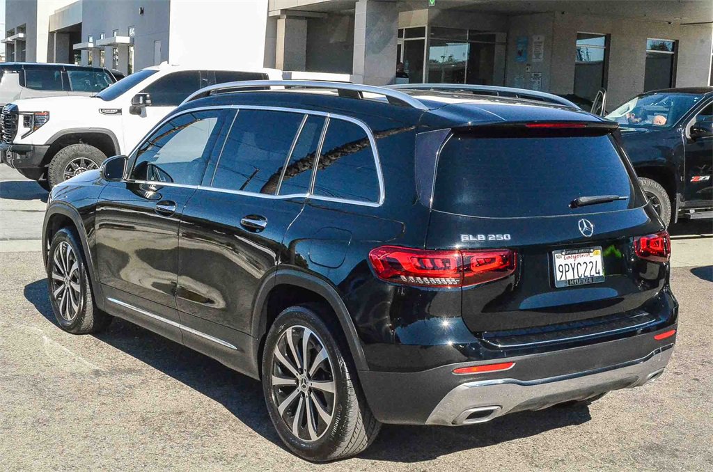 Used 2021 Mercedes-Benz GLB 250 image 4