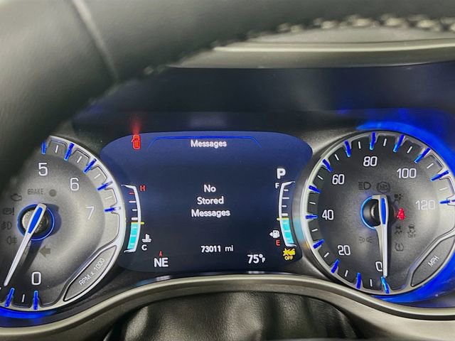 Used 2023 Chrysler Pacifica Touring-L image 12