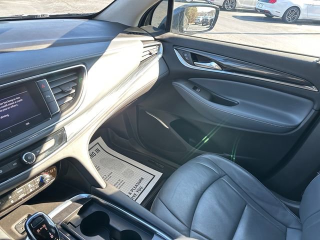 Used 2021 Buick Enclave Essence image 28