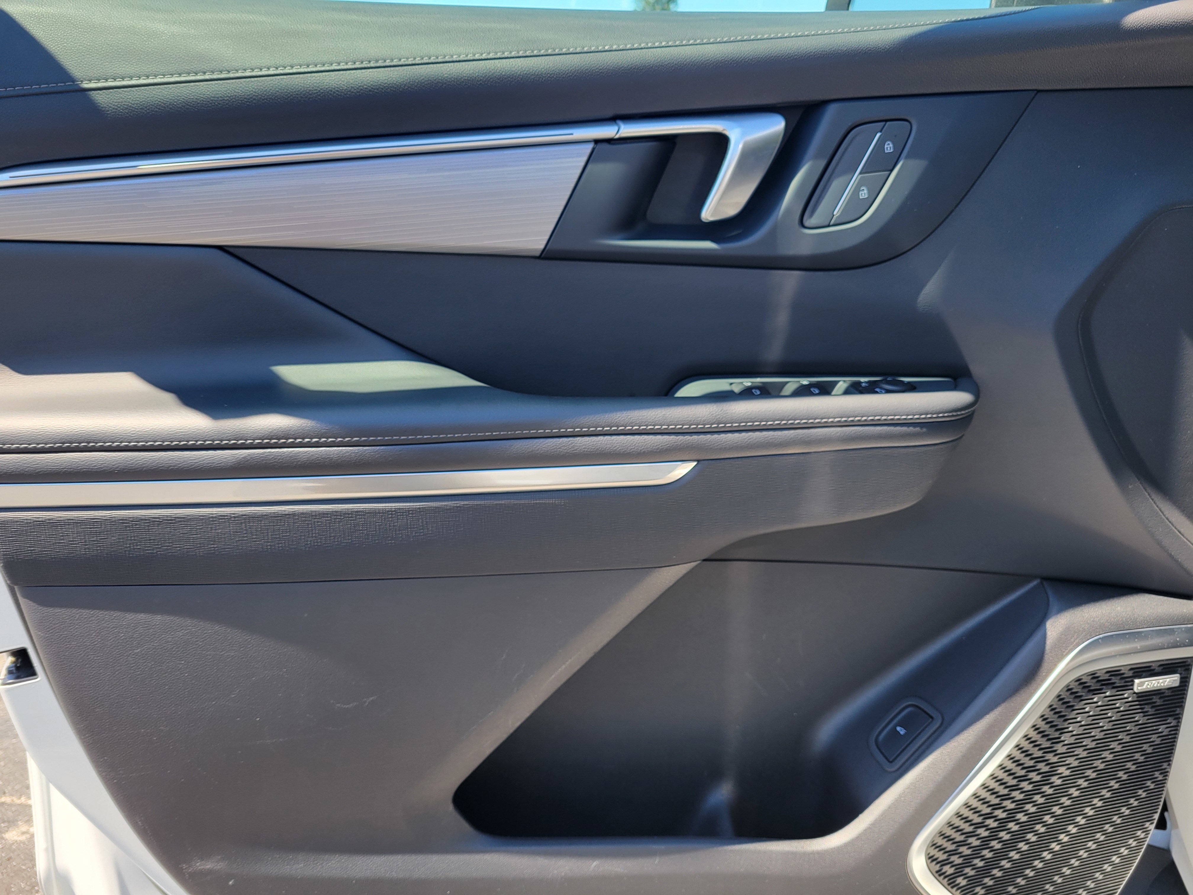 Certified 2025 Buick Enclave Preferred FWD image 25
