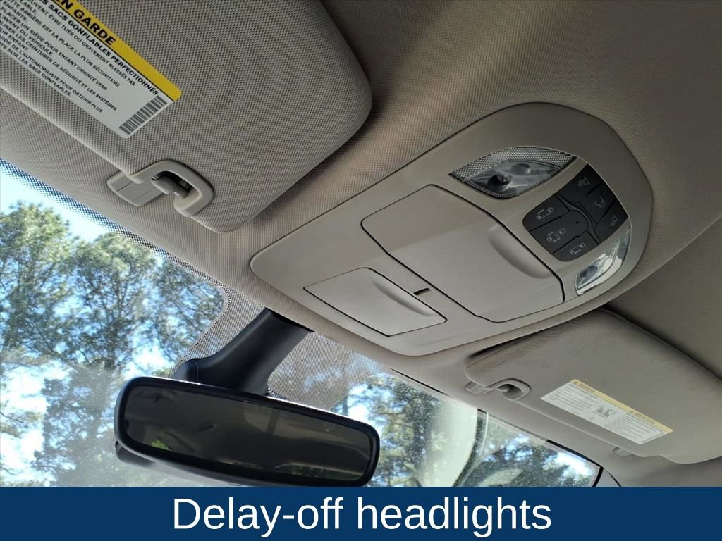 Used 2023 Chrysler Voyager LX FWD image 17