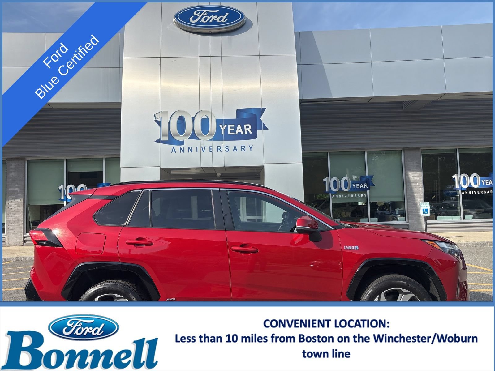 Used 2022 Toyota RAV4 SE AWD/4WD image 2