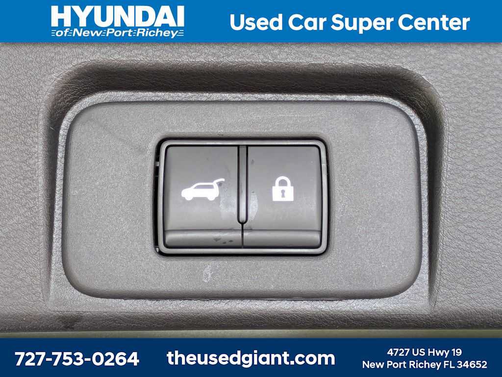 Used 2024 Nissan Rogue SV w/ SV Premium Package AWD/4WD image 13