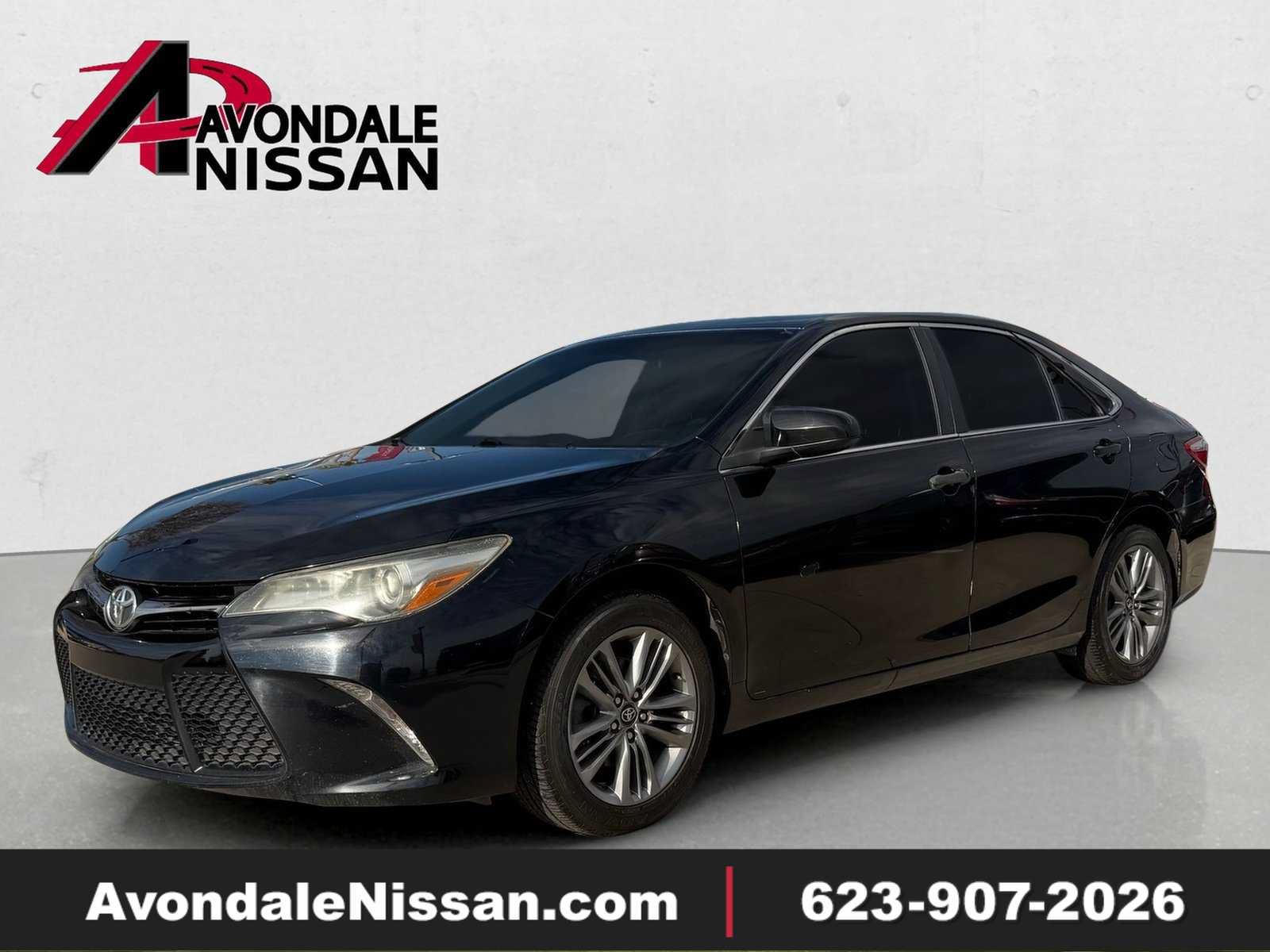 Used 2017 Toyota Camry SE w/ Moonroof Package