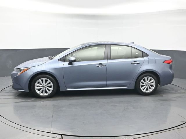 Used 2023 Toyota Corolla LE w/ LE Convenience Package image 2