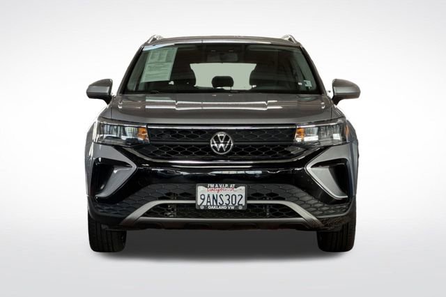 Certified 2022 Volkswagen Taos SE image 11