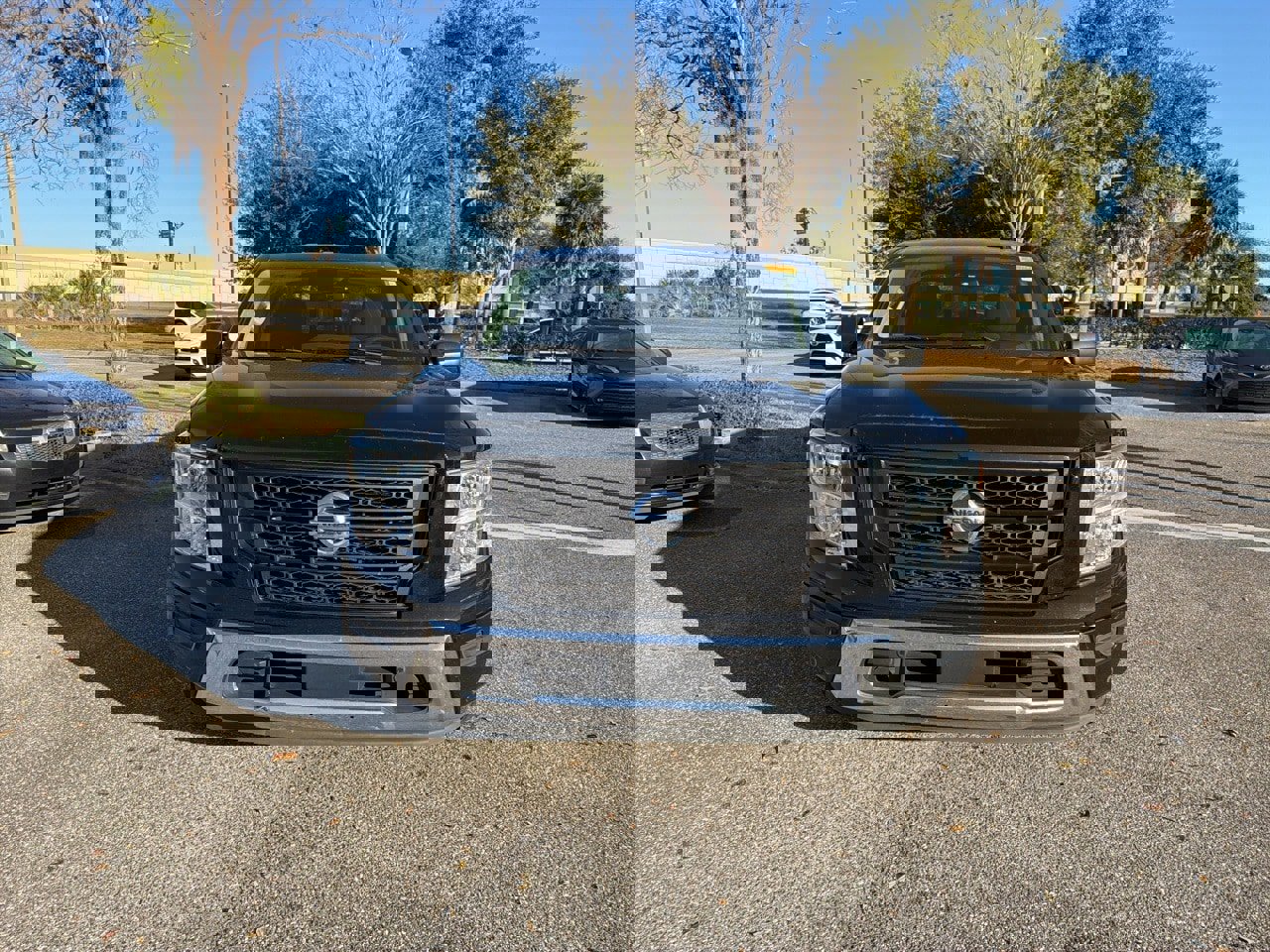 Used 2021 Nissan Titan SV w/ SV Convenience Package image 8