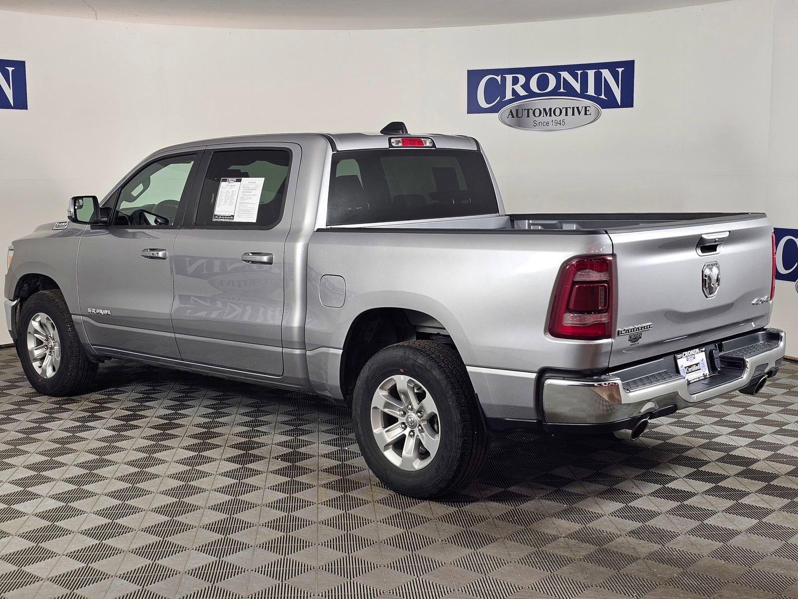 Used 2024 RAM 1500 Laramie image 3