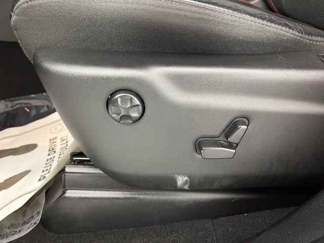 Used 2023 Dodge Durango GT image 33