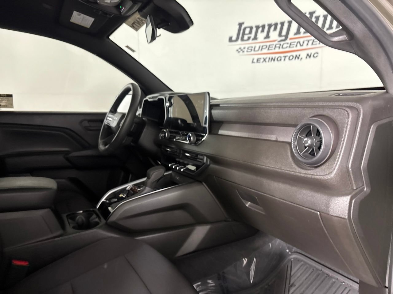 Used 2023 Chevrolet Colorado Trail Boss w/ Advanced Trailering Package AWD/4WD image 29