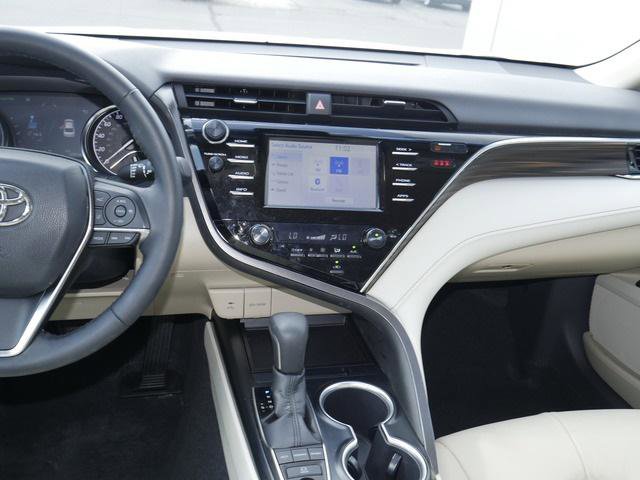 Certified 2018 Toyota Camry XLE FWD image 18