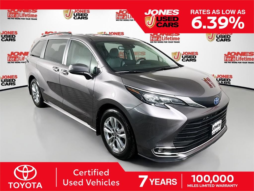 Certified 2024 Toyota Sienna XLE w/ XLE Plus Package AWD/4WD image 1