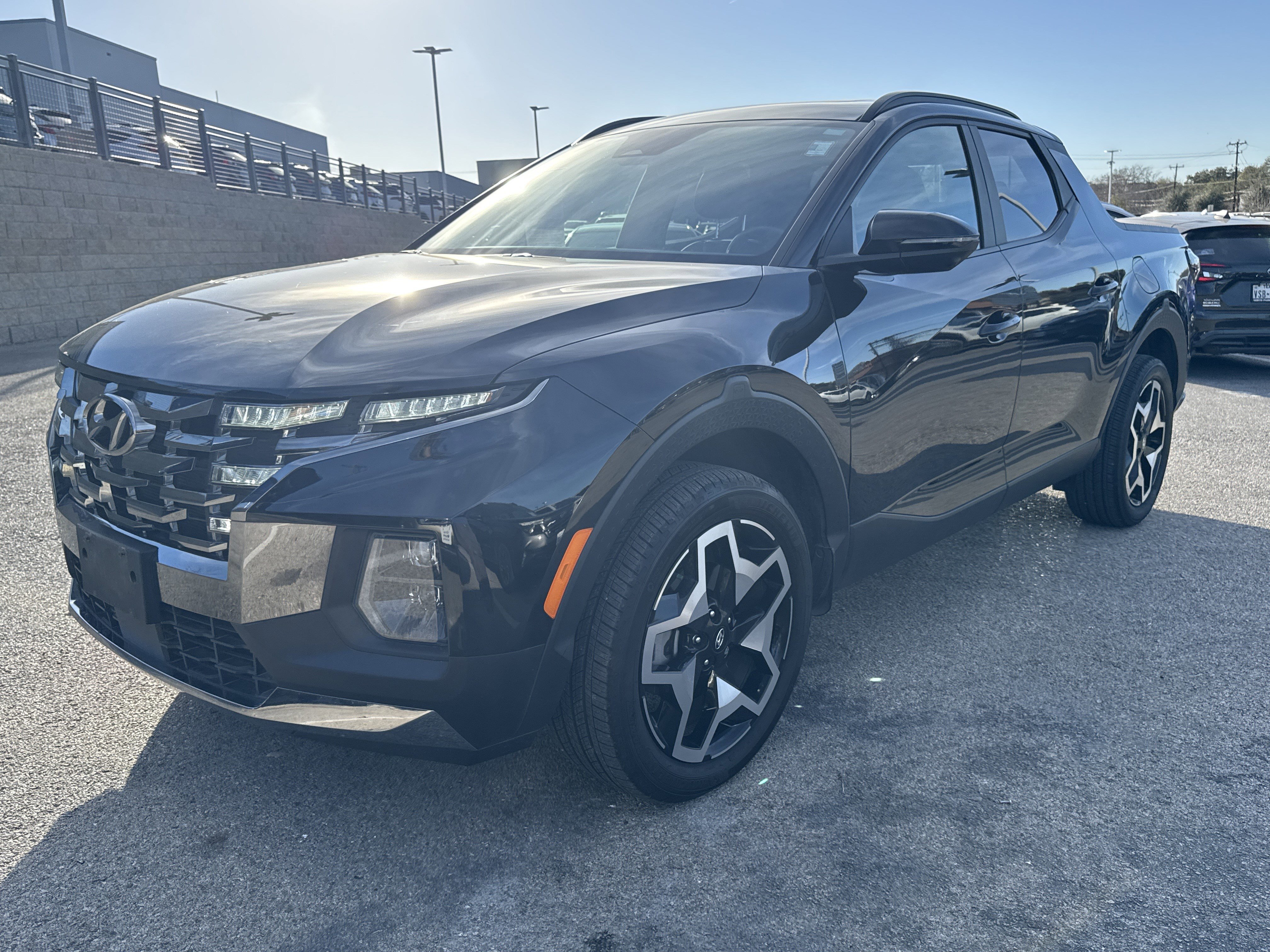 Used 2023 Hyundai Santa Cruz Limited w/ Cargo Package image 7