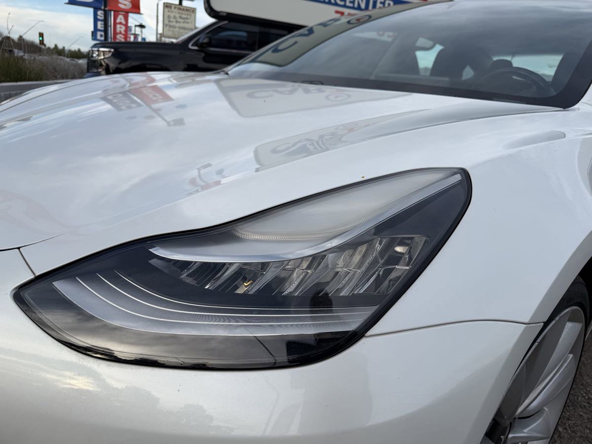 Used 2019 Tesla Model 3 Performance image 7