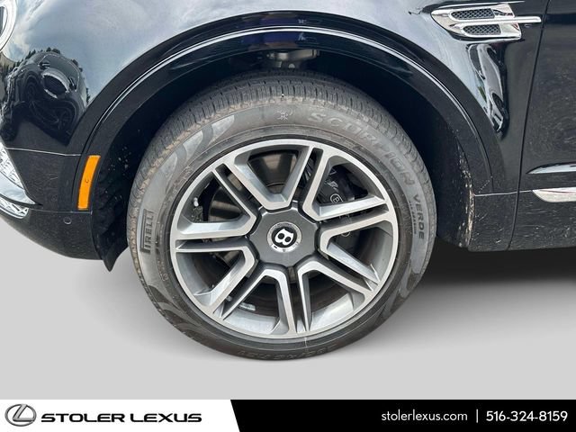 Used 2018 Bentley Bentayga AWD/4WD image 14