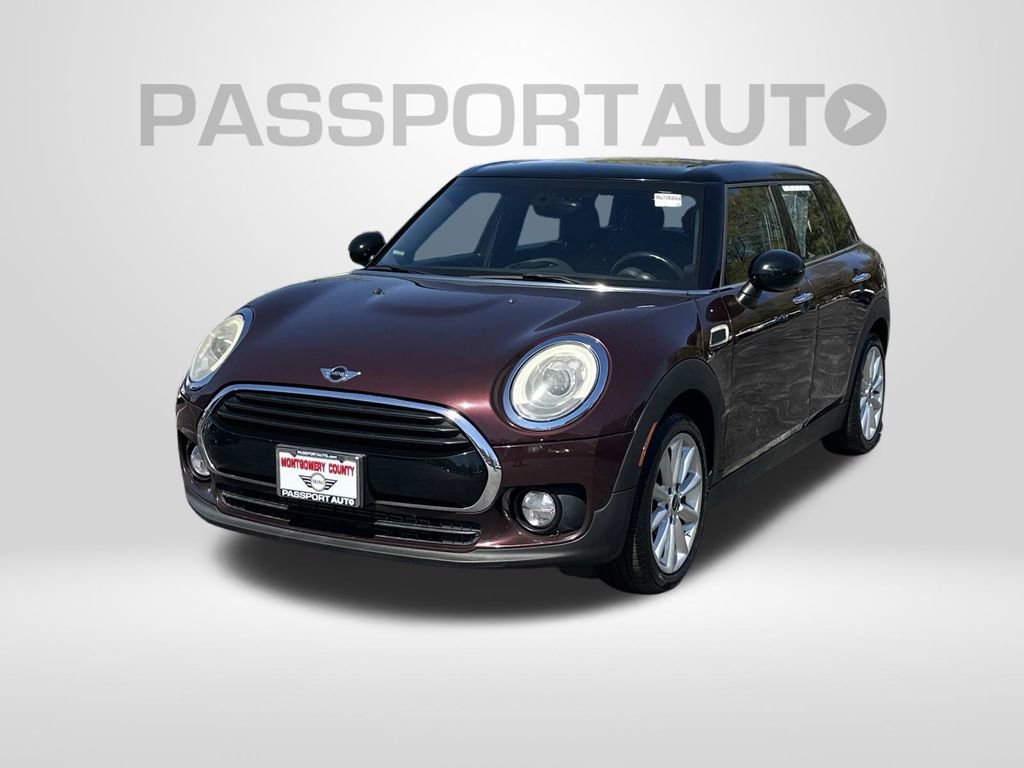 Used 2017 MINI Cooper Clubman FWD image 1