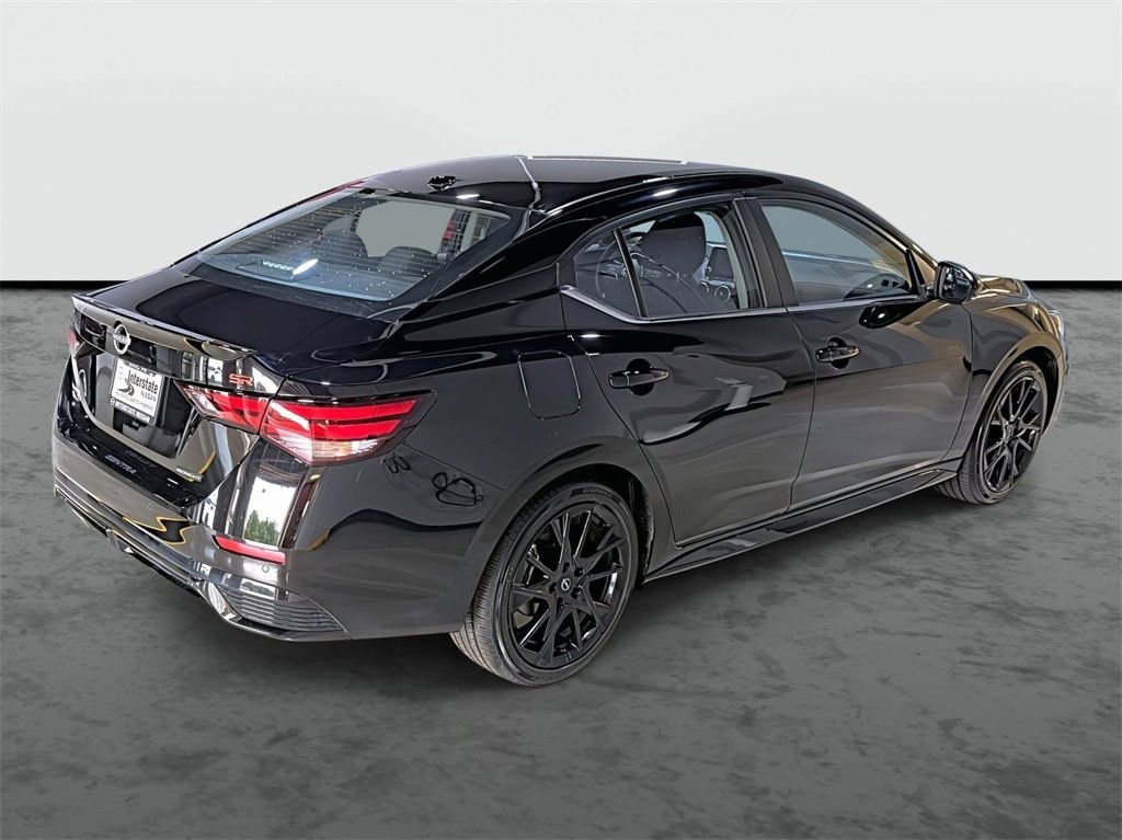 Used 2025 Nissan Sentra SR w/ Midnight Edition FWD image 4