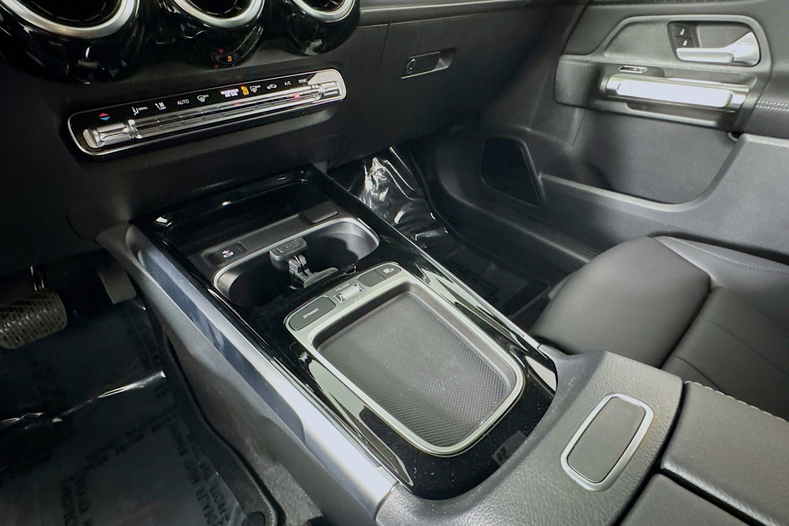 New 2026 Mercedes-Benz GLB 250 image 5