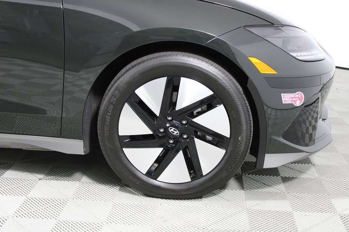 Used 2024 Hyundai Ioniq 6 Limited RWD image 32